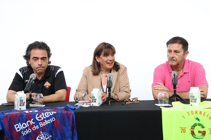 La playa de Gavà, a todo deporte